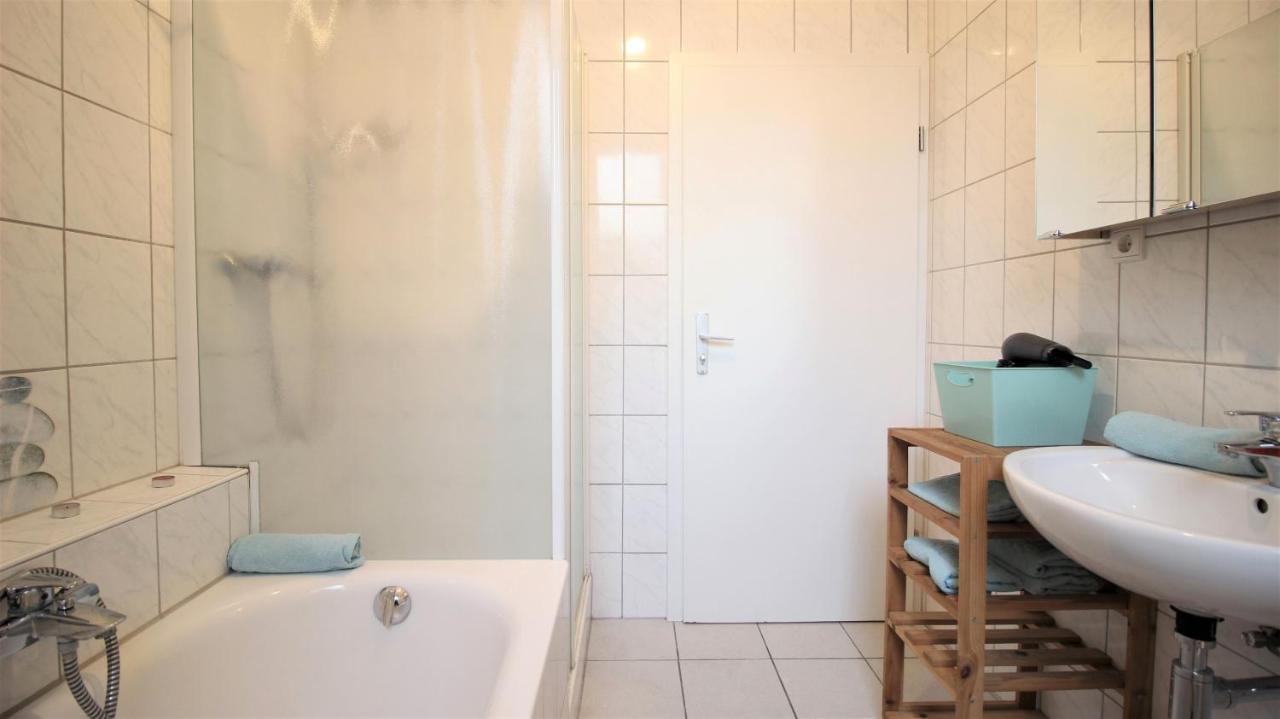 Privatzimmer Nahe Bahnhof Und City Wurzburgo Exterior foto