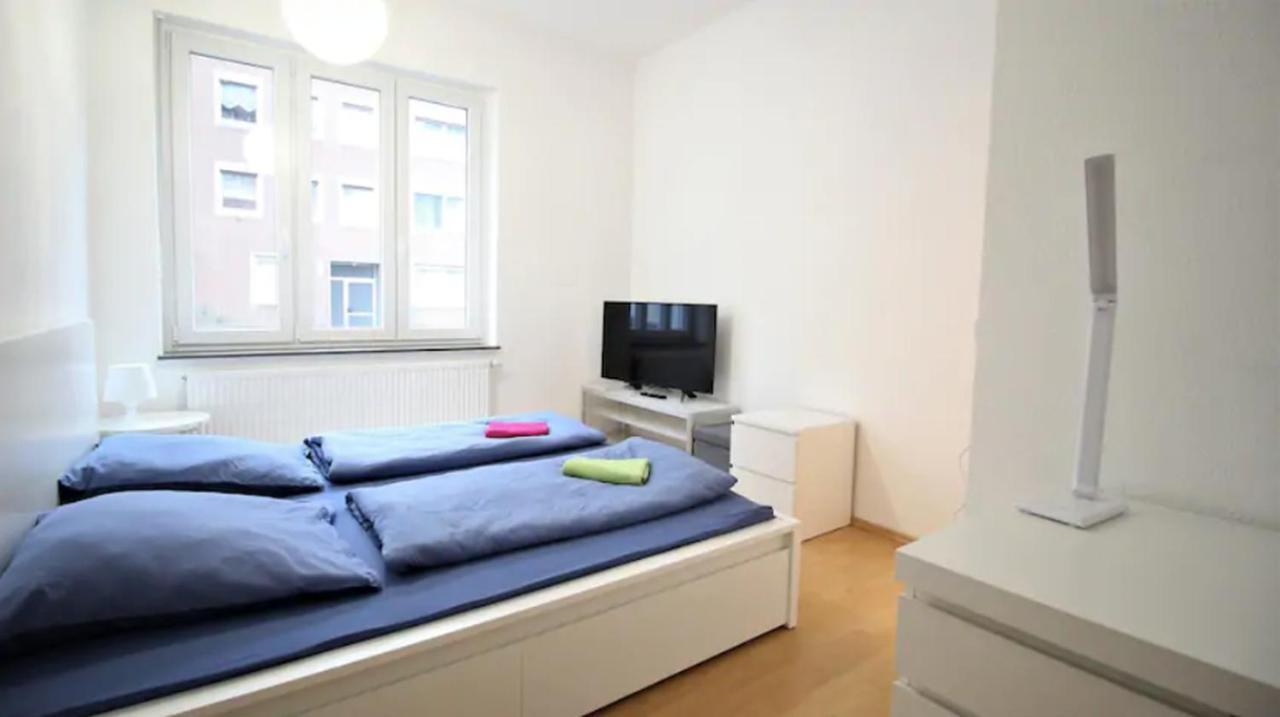 Privatzimmer Nahe Bahnhof Und City Wurzburgo Exterior foto