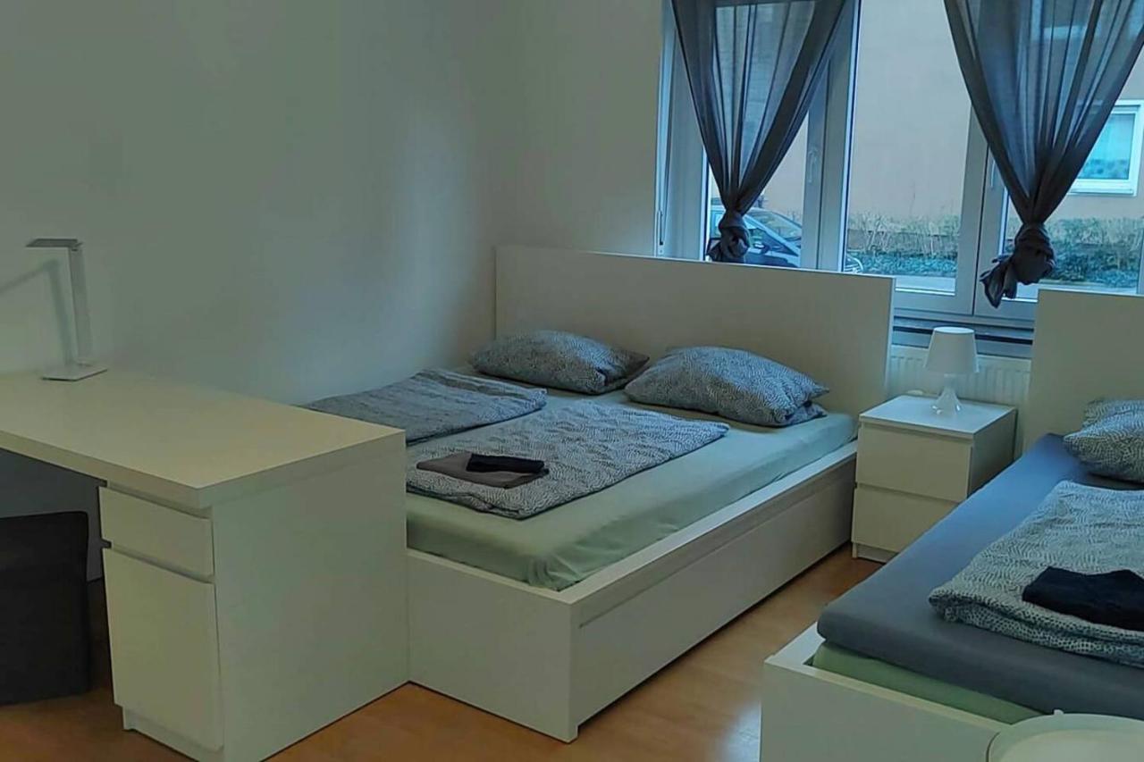 Privatzimmer Nahe Bahnhof Und City Wurzburgo Exterior foto